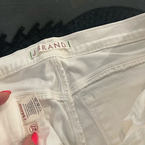 J Brand White straight leg jeans with some stretch - Picture 4 of 8